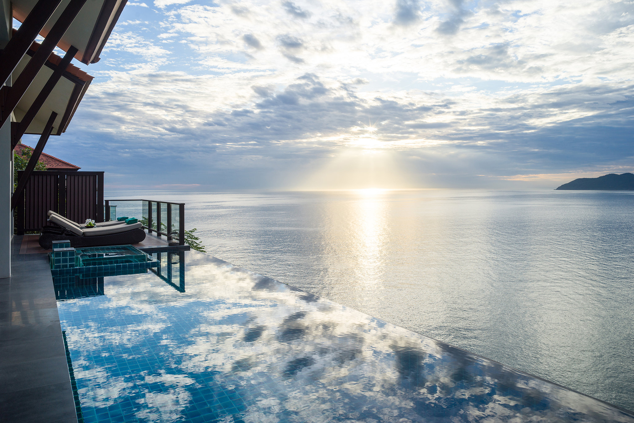 Hillside Seaview Pool Villa